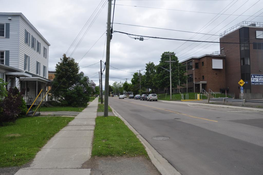 Moncton Suites - Apartments Across Georges Dumont 외부 사진