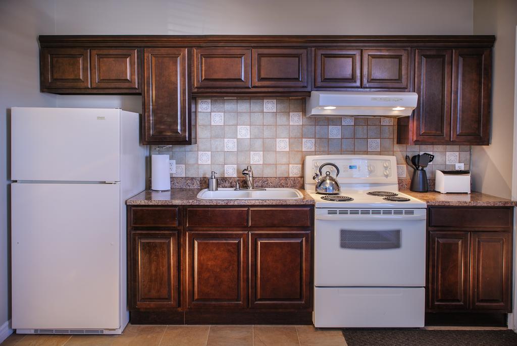Moncton Suites - Apartments Across Georges Dumont 외부 사진